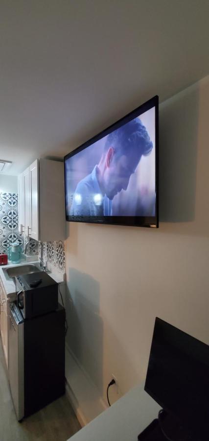 Apartamento Eleg Stu With Lux Amnts Steps Frm Nautical Mile