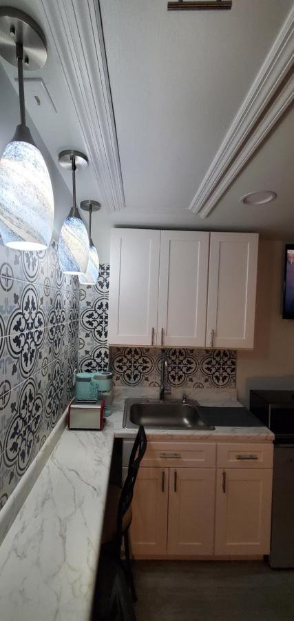 Eleg Stu With Lux Amnts Steps Frm Nautical Mile Apartamento