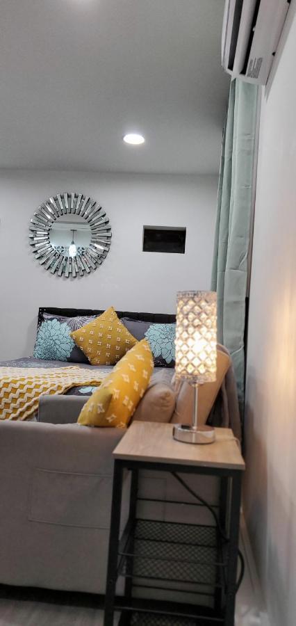 Apartamento Eleg Stu With Lux Amnts Steps Frm Nautical Mile Freeport